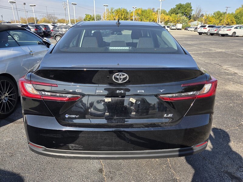 Used 2025 Toyota Camry LE image 4