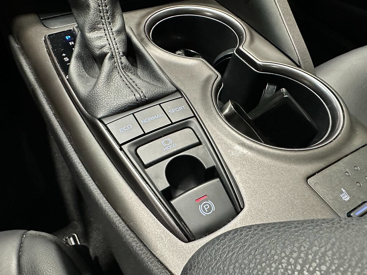 Used 2022 Toyota Camry XSE w/ Carpet Mat Package (TMS) FWD image 32