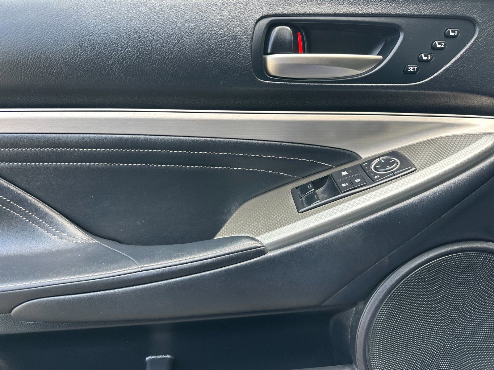 Used 2016 Lexus RC 200t image 11
