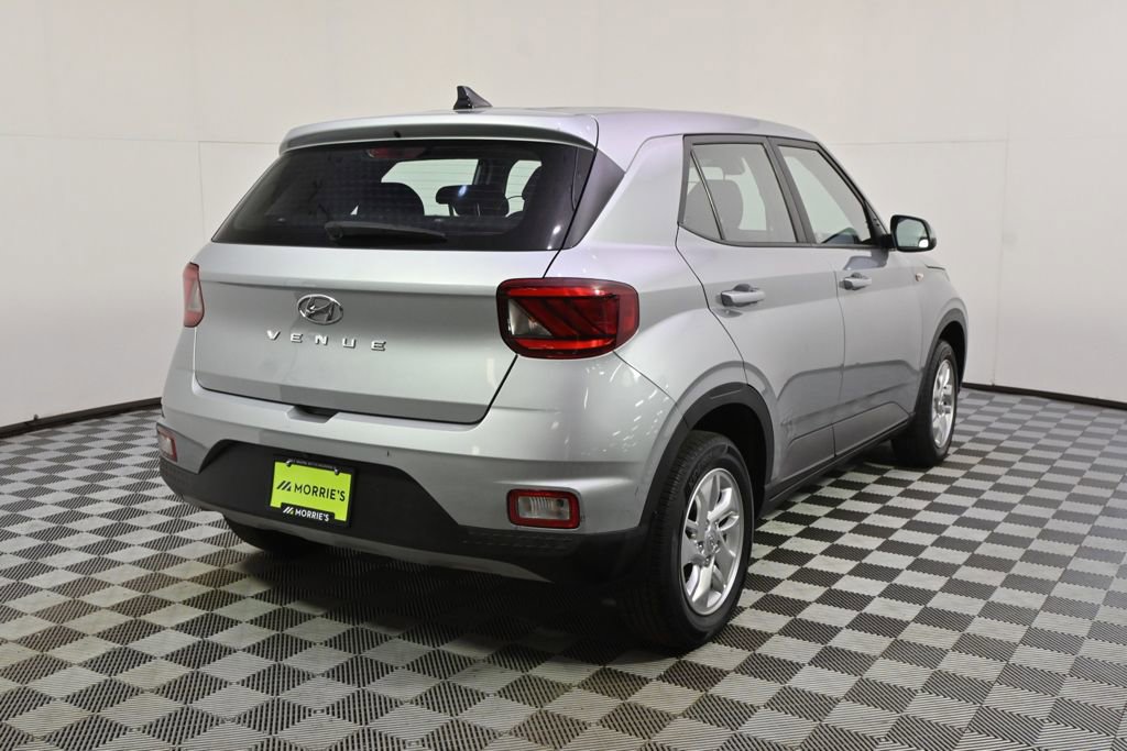 Used 2021 Hyundai Venue SE image 6