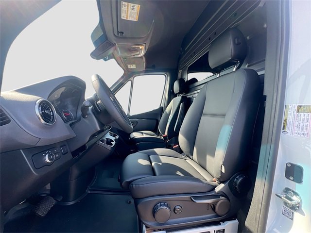New 2025 Mercedes-Benz Sprinter 2500 image 4