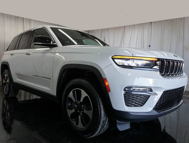 Used 2024 Jeep Grand Cherokee Limited 4xe AWD/4WD image 2