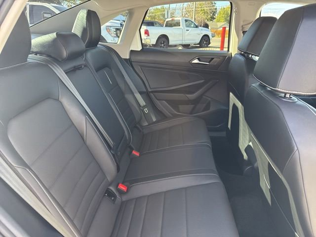 Used 2024 Volkswagen Jetta SE image 28