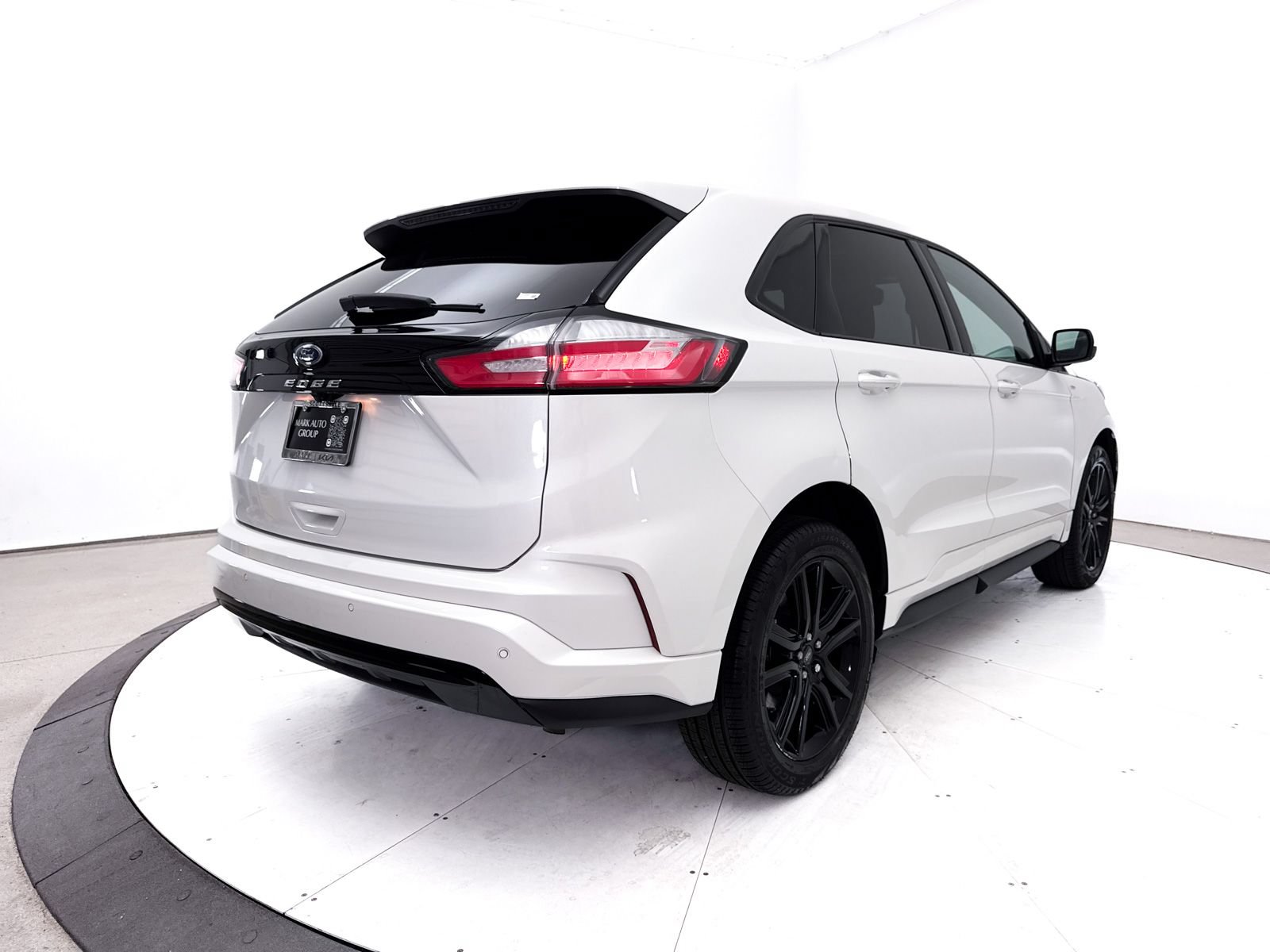 Used 2023 Ford Edge ST-Line AWD/4WD image 17