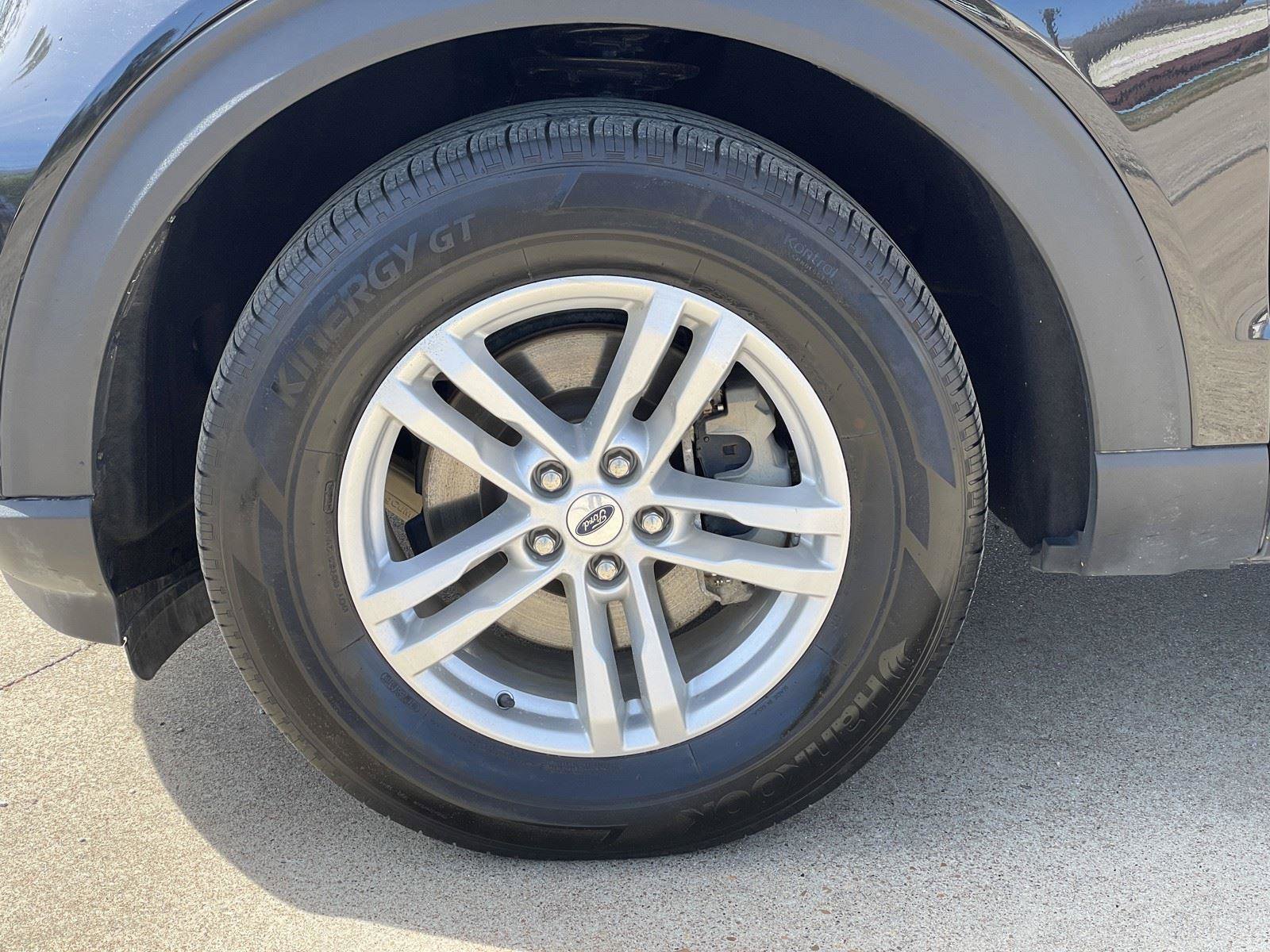 Used 2023 Ford Explorer XLT w/ Equipment Group 202A image 48