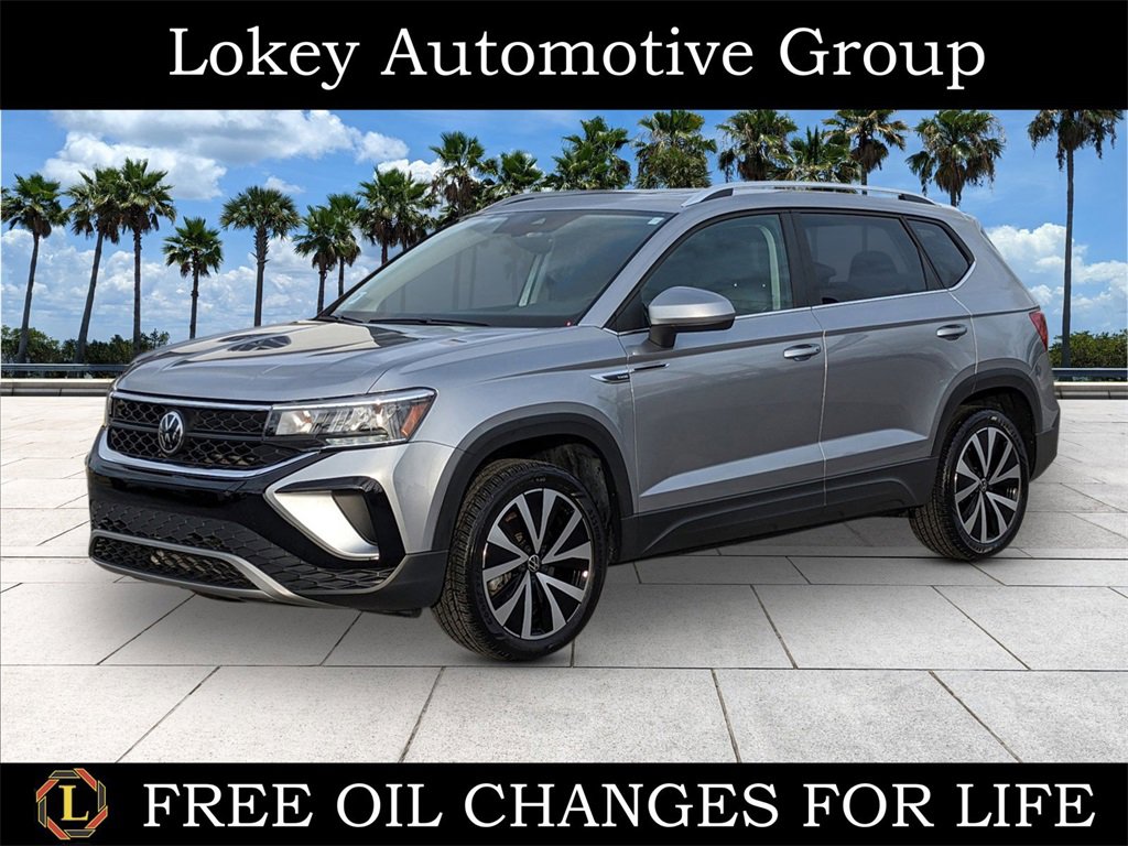 Certified 2023 Volkswagen Taos SE w/ Panoramic Sunroof Package