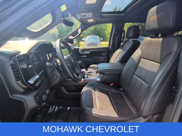 Used 2025 Chevrolet Silverado 1500 High Country w/ High Country Premium Package AWD/4WD image 20