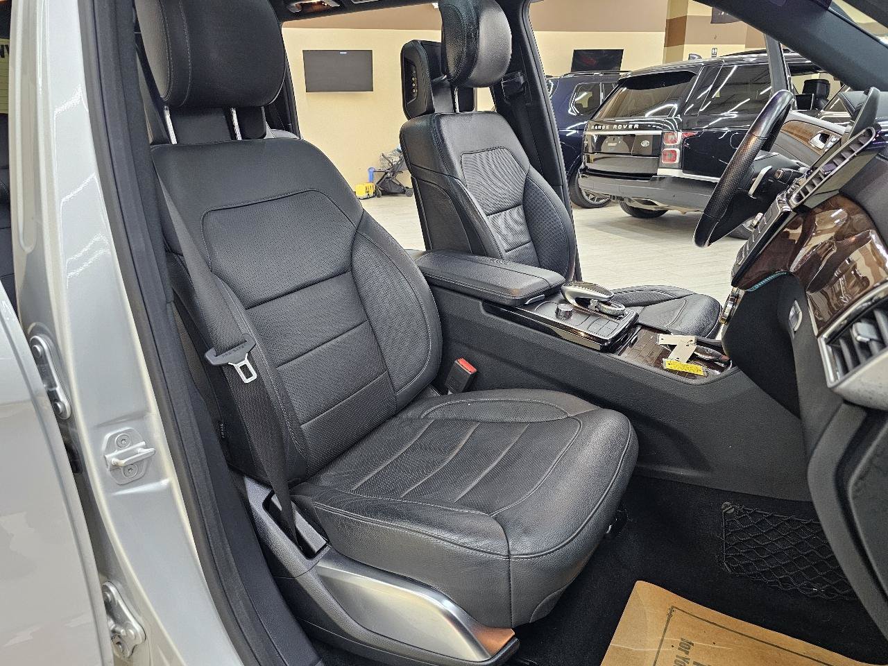 Used 2017 Mercedes-Benz GLS 550 4MATIC image 21