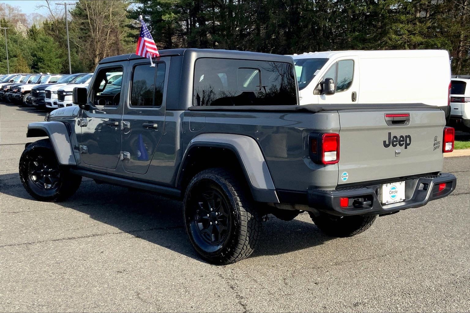 Certified 2023 Jeep Gladiator Willys image 10