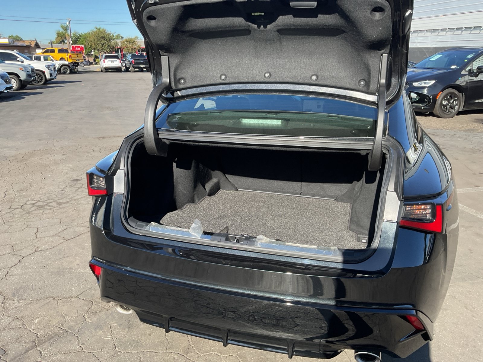 Used 2026 Lexus IS 350 F Sport w/ Accessory Package Z1 RWD image 26