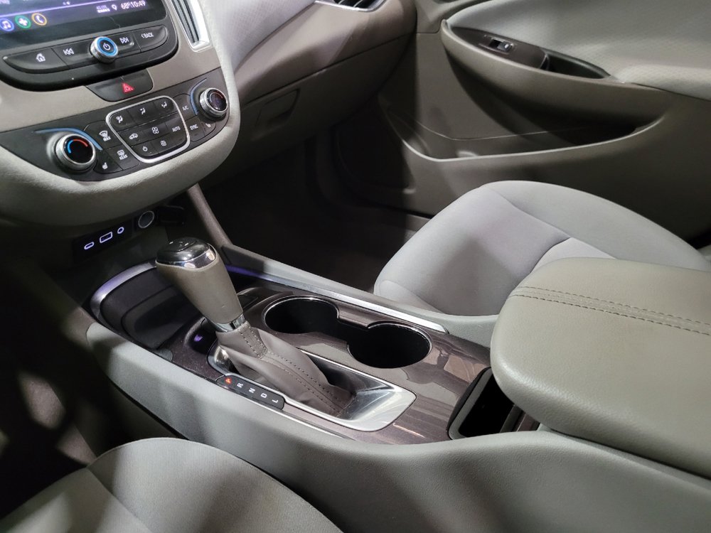 Used 2019 Chevrolet Malibu LT FWD image 26