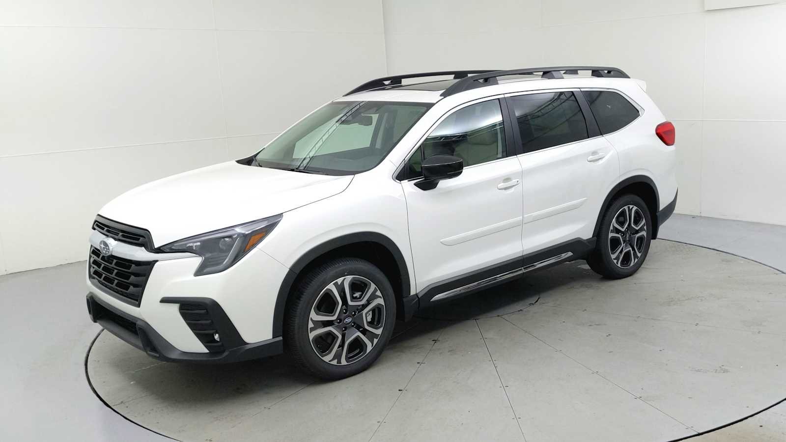 New 2025 Subaru Ascent Limited image 4