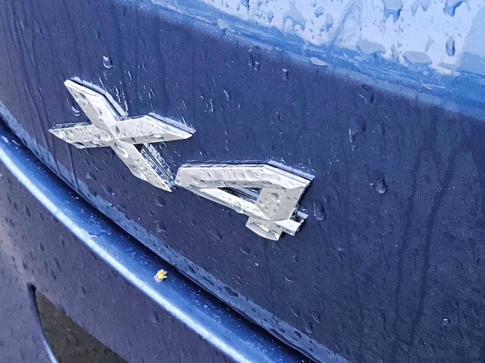 Used 2025 BMW X4 xDrive30i w/ Premium Package image 16