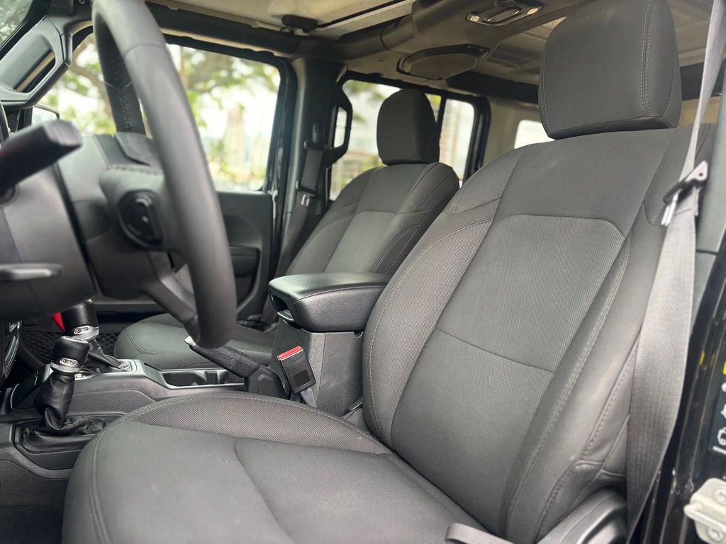 Used 2023 Jeep Wrangler Sport S image 8