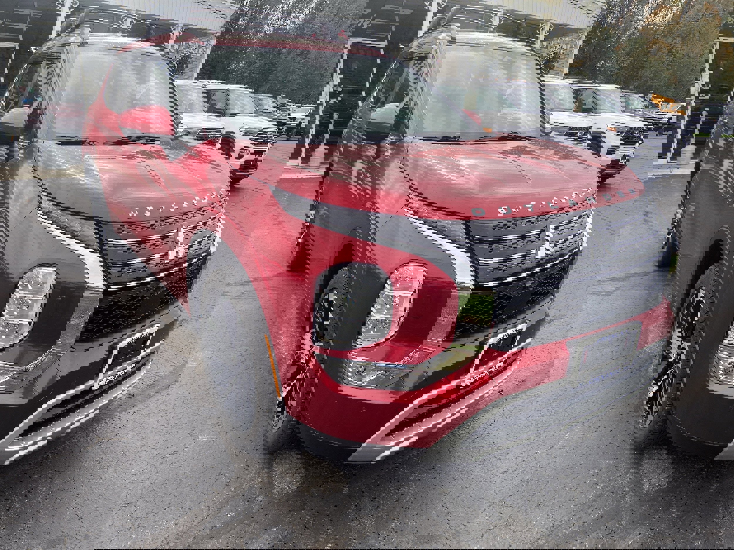 Used 2023 Mitsubishi Outlander SE