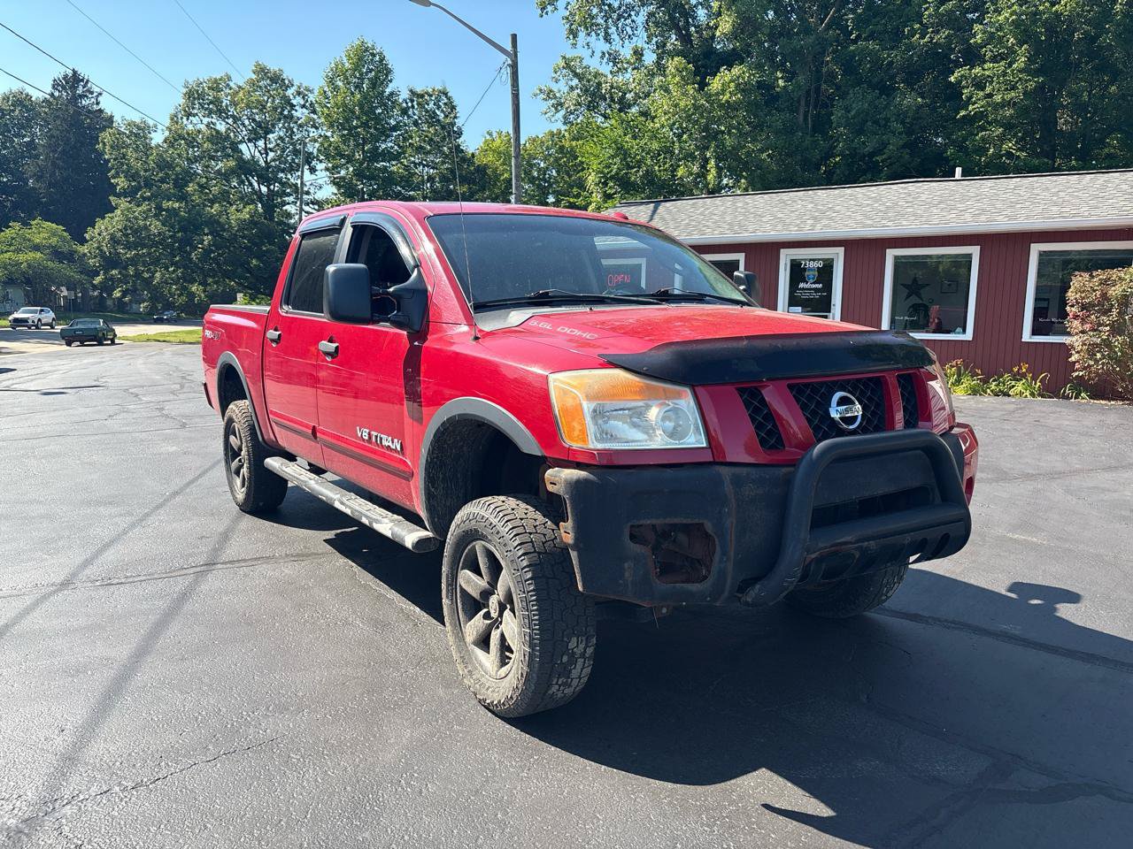 Used 2011 Nissan Titan PRO-4X AWD/4WD image 2