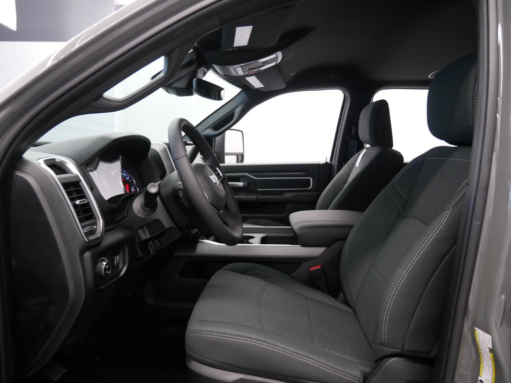 New 2026 RAM 2500 Big Horn AWD/4WD image 13