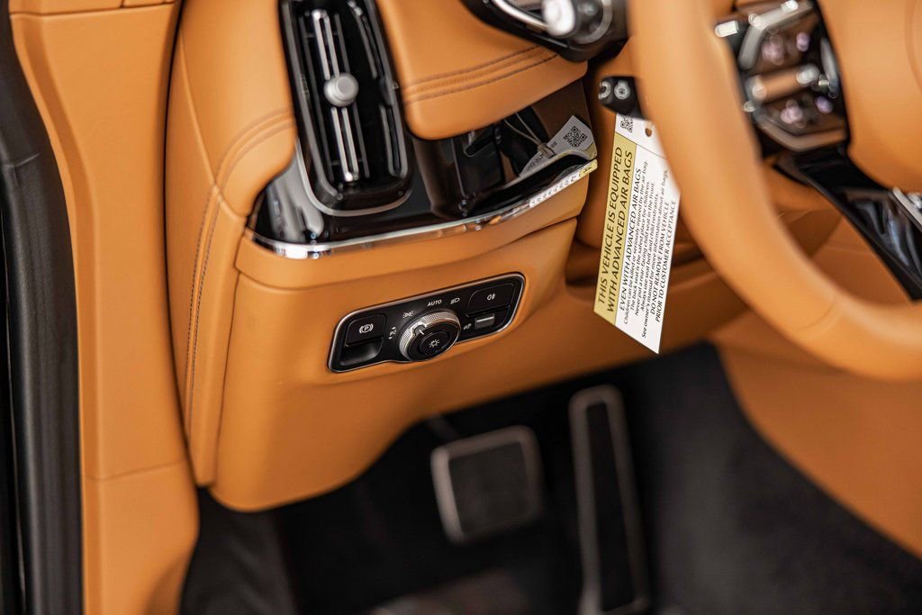 New 2026 Aston Martin DBX 707 AWD/4WD image 22