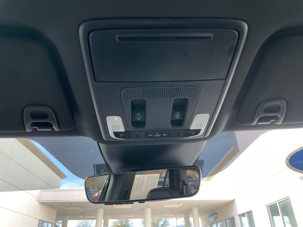 Used 2024 Honda Pilot TrailSport image 17