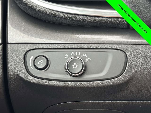 Used 2021 Buick Encore Preferred AWD/4WD image 11