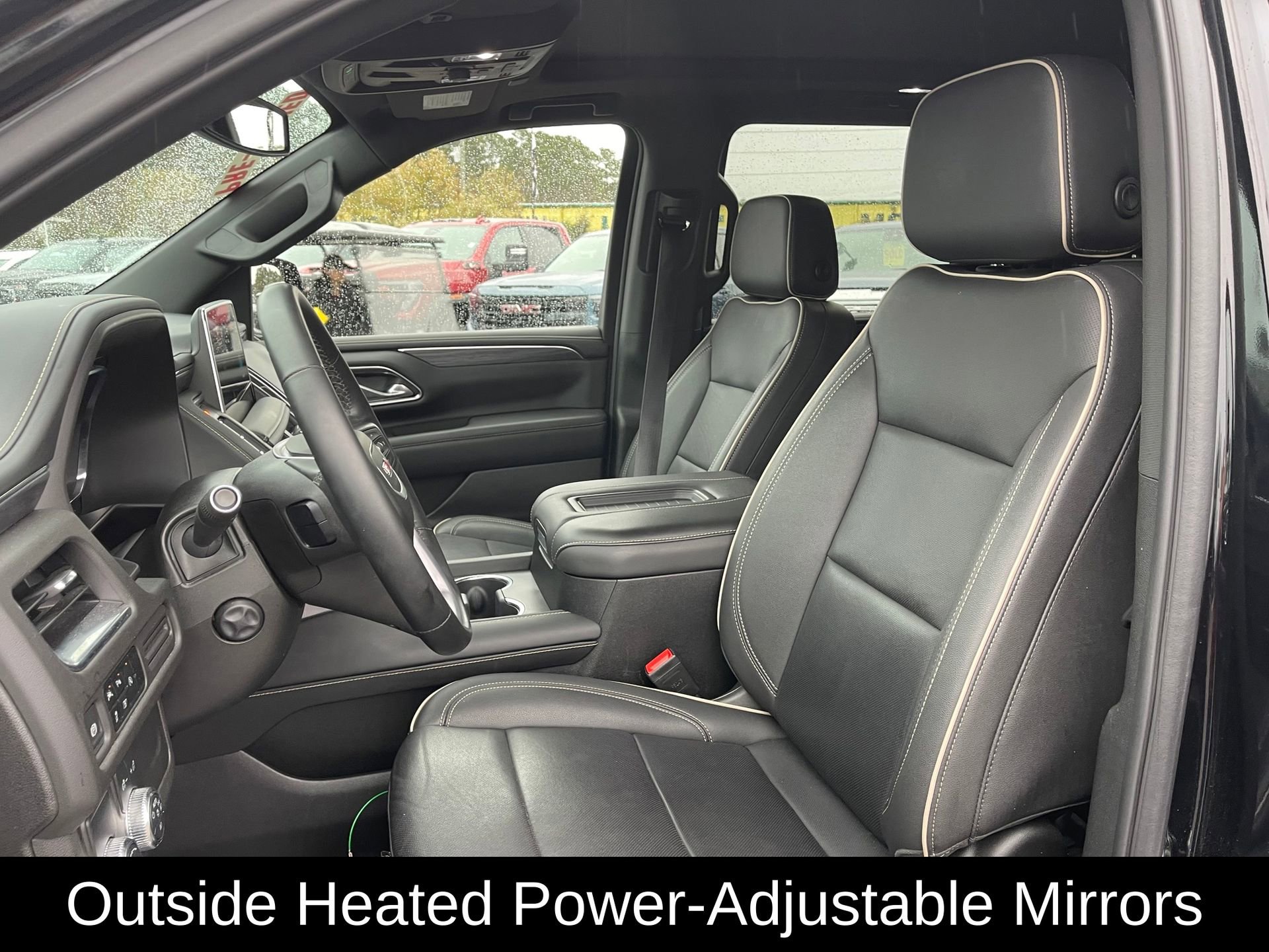 Used 2024 GMC Yukon XL SLT w/ SLT Premium Package image 15