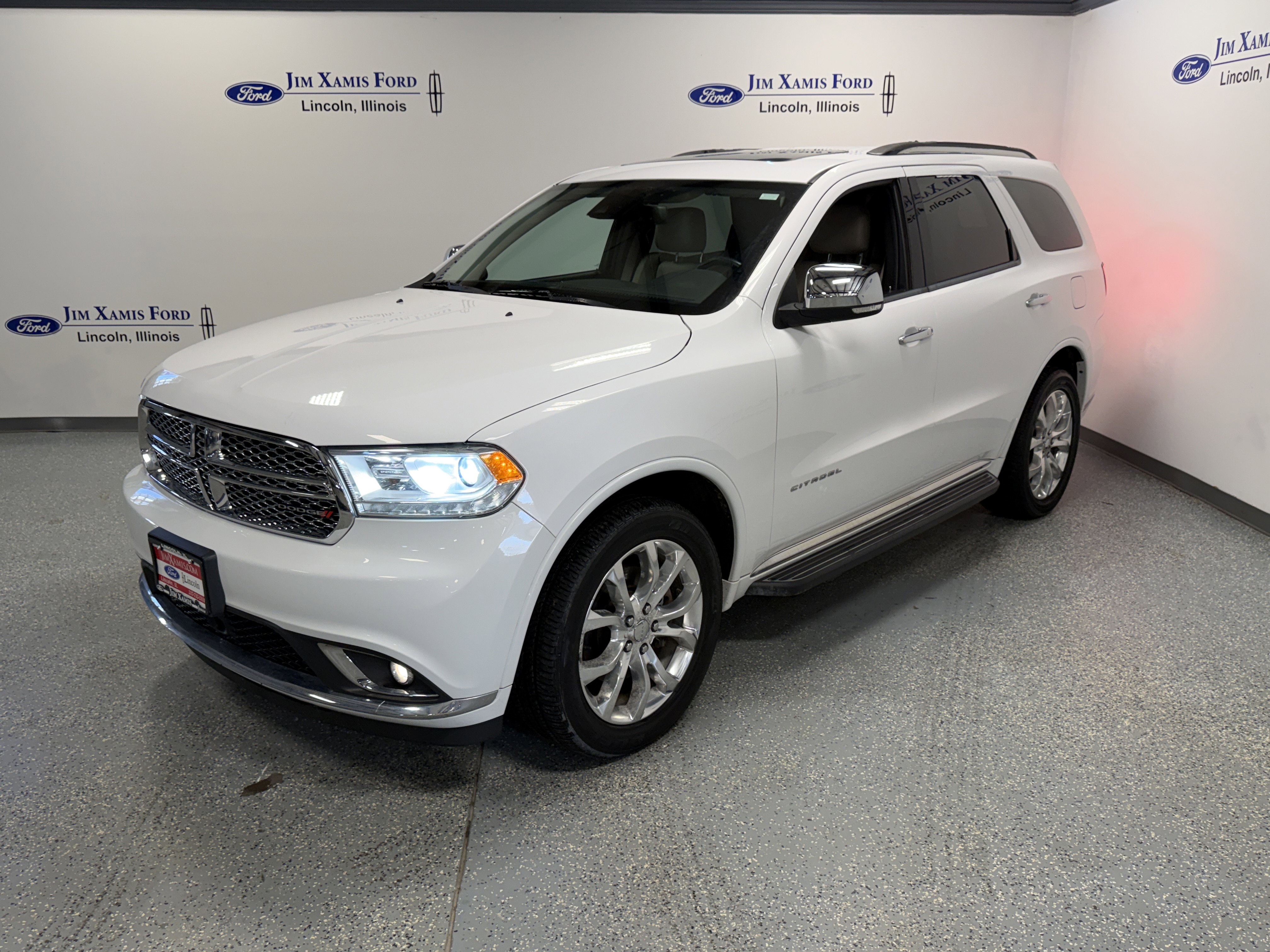 Used 2016 Dodge Durango Citadel w/ Premium Entertainment Group image 3