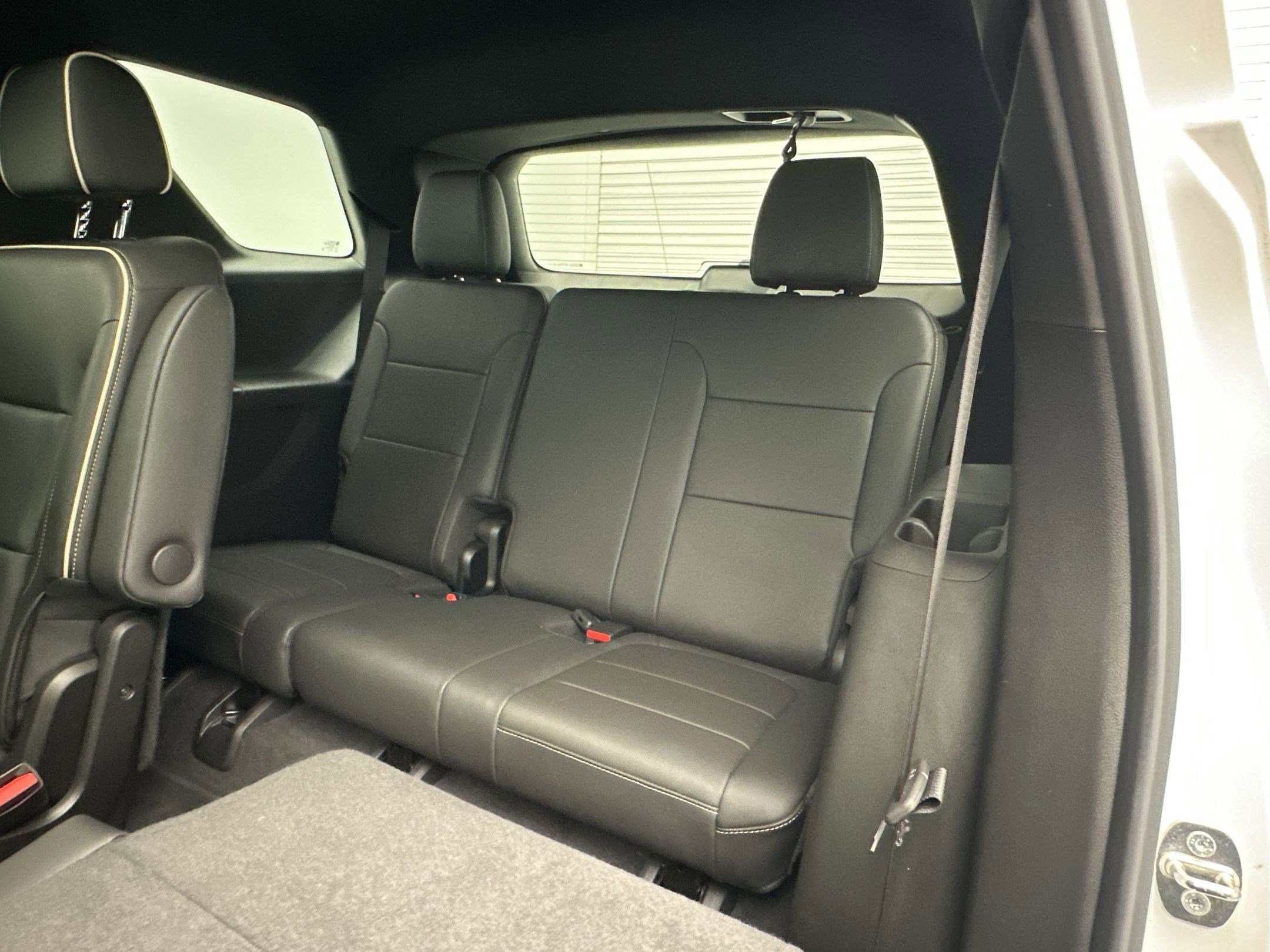 Certified 2023 Chevrolet Traverse Premier w/ LPO, Floor Liner Package AWD/4WD image 32