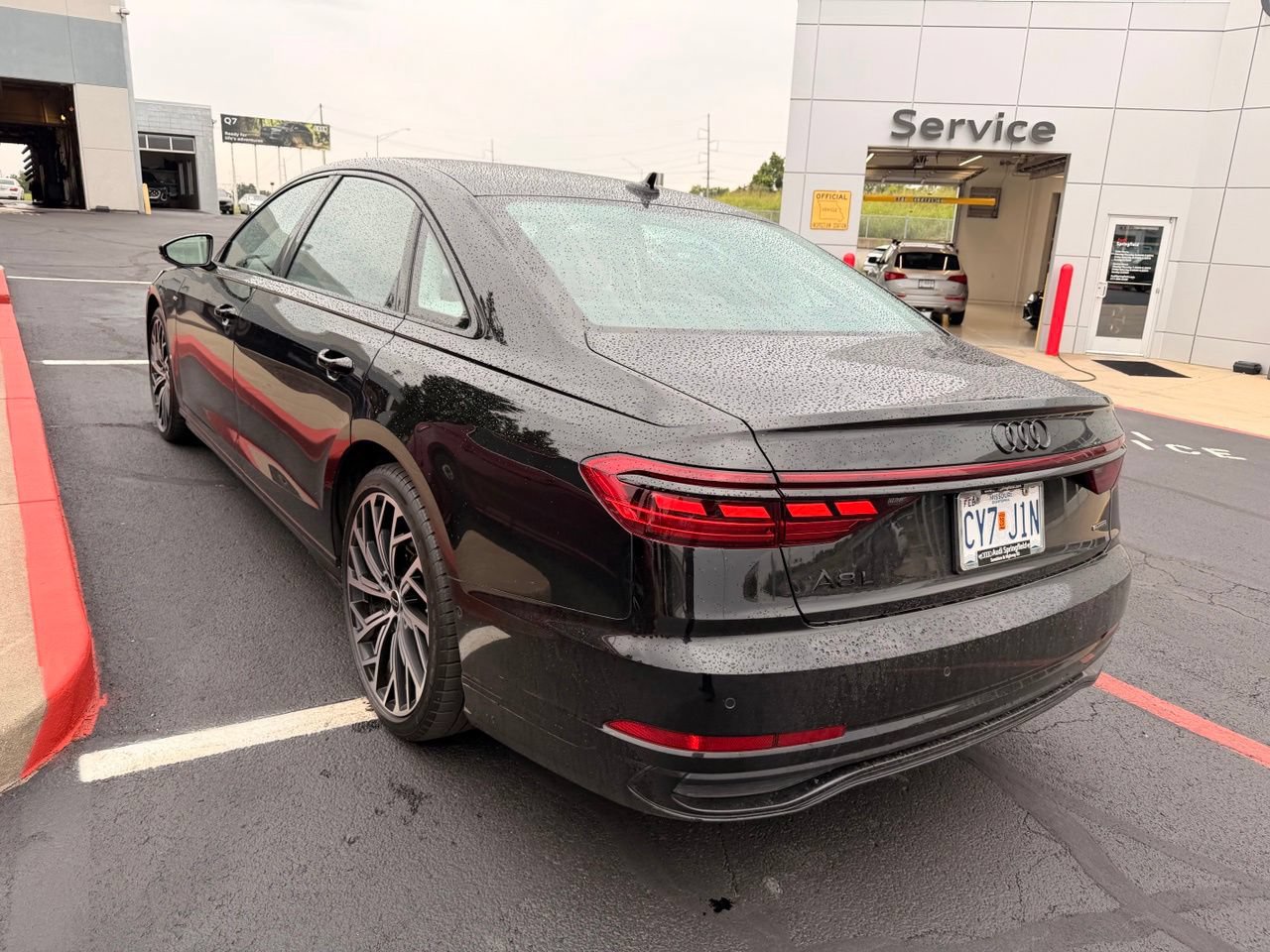 Used 2024 Audi A8 L 3.0T AWD/4WD image 17
