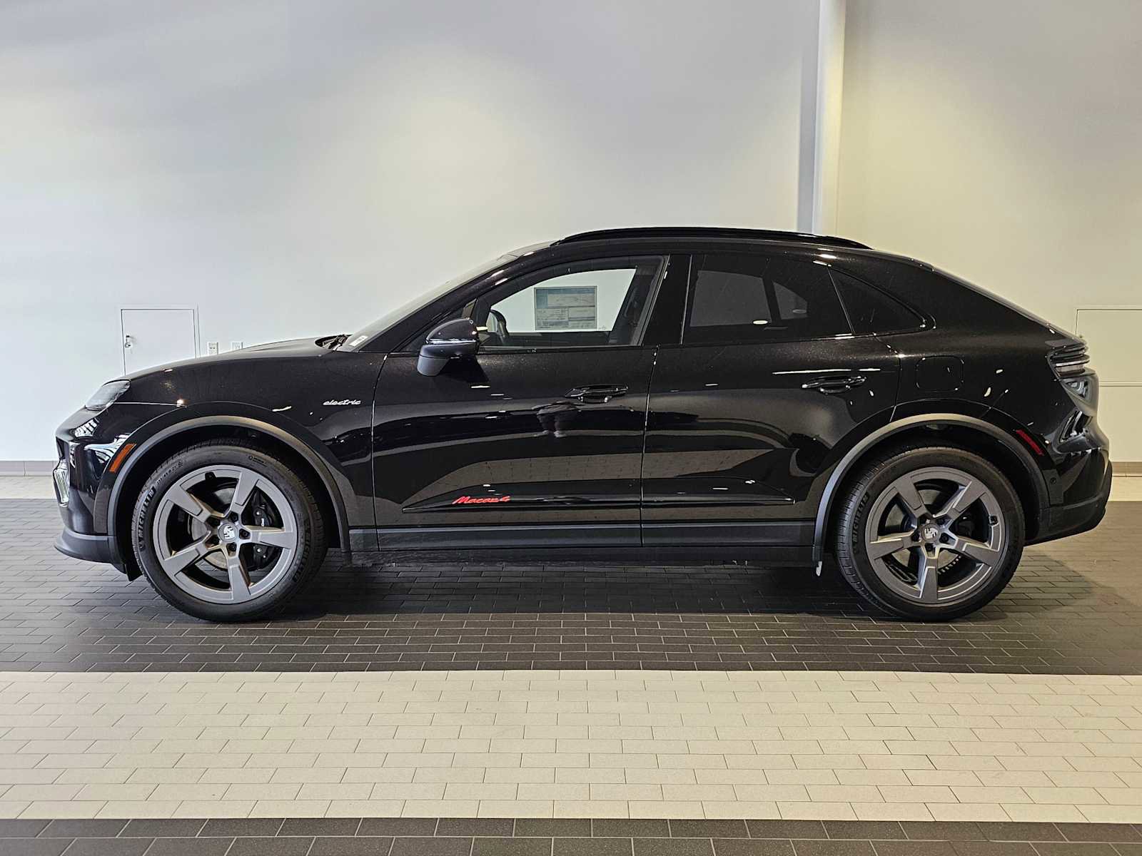 New 2024 Porsche Macan 4 Electric image 2