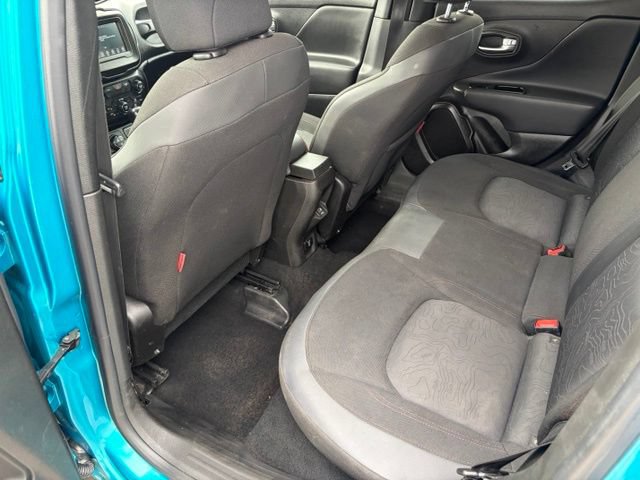 Used 2020 Jeep Renegade Trailhawk w/ Cold Weather Group AWD/4WD image 22