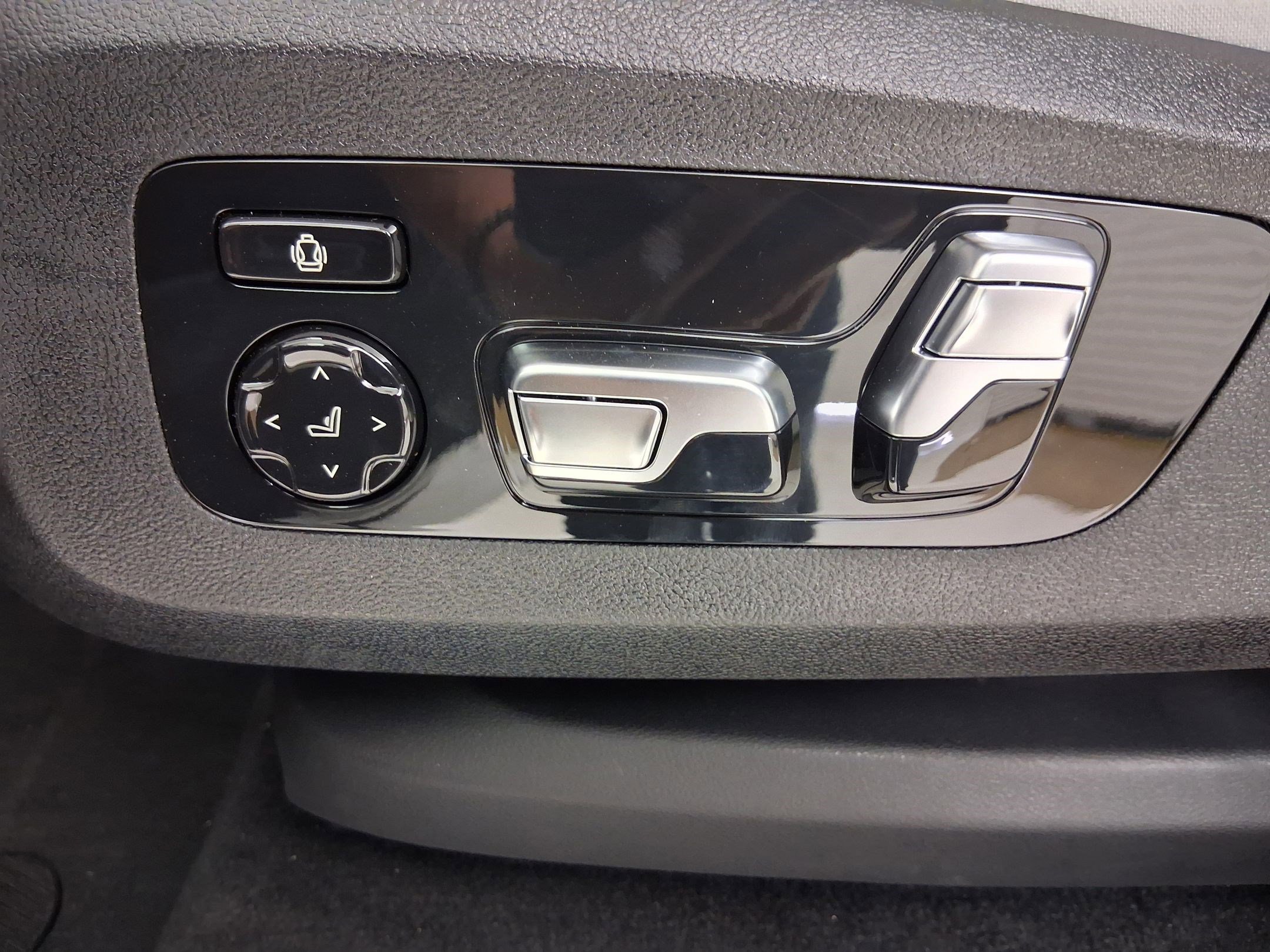 New 2027 BMW X7 xDrive40i AWD/4WD image 13