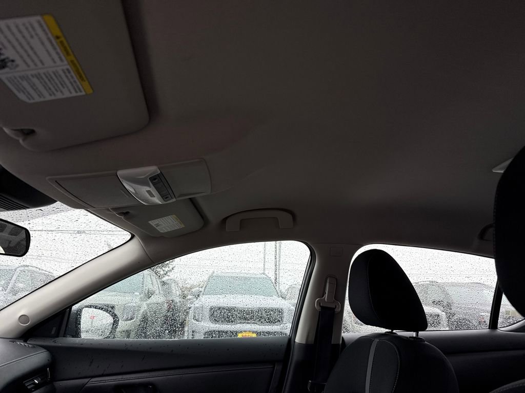 Used 2021 Nissan Sentra SV w/ Trunk Package image 29