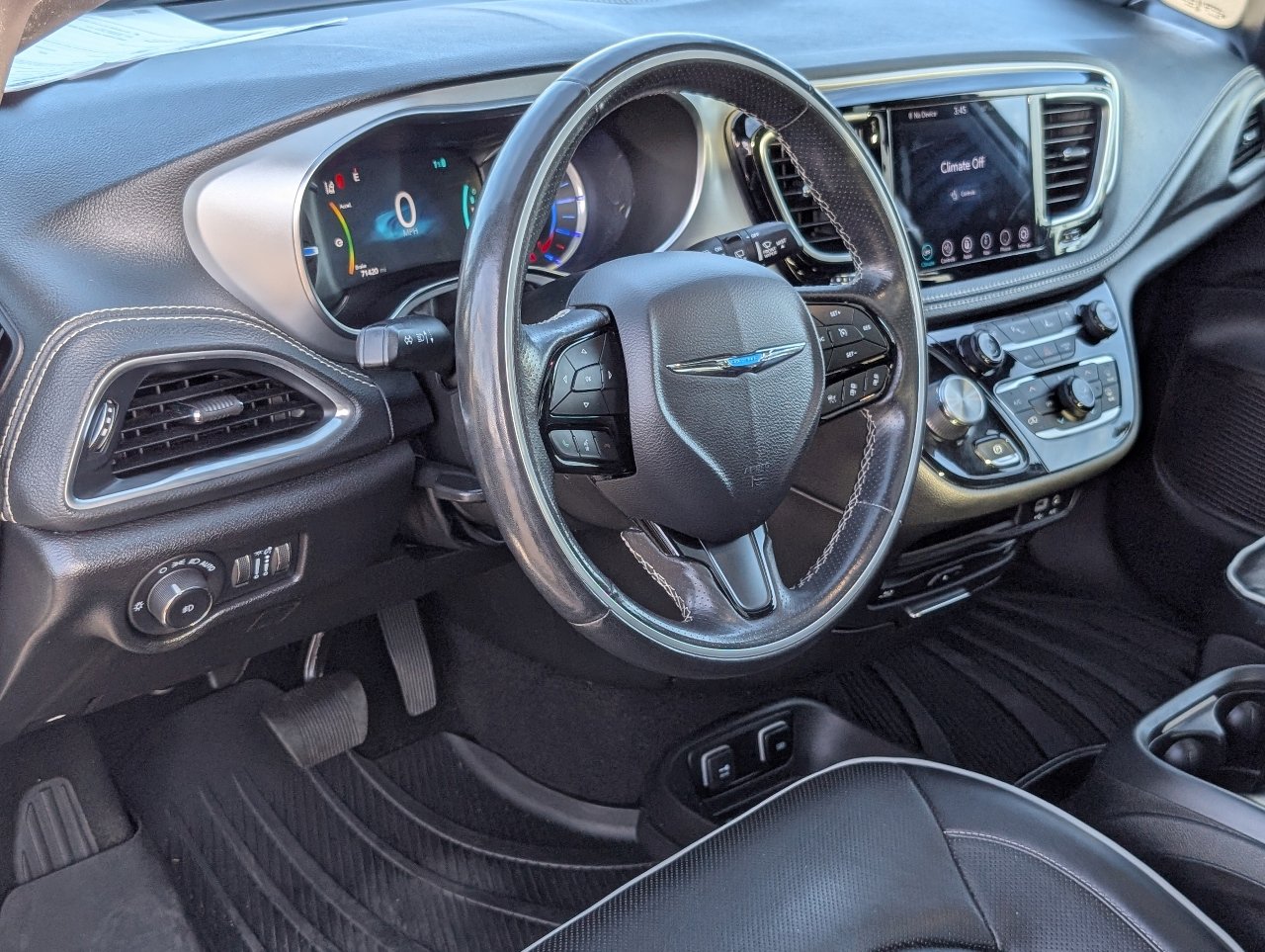 Used 2020 Chrysler Pacifica Limited w/ Advanced Safetytec Group image 14