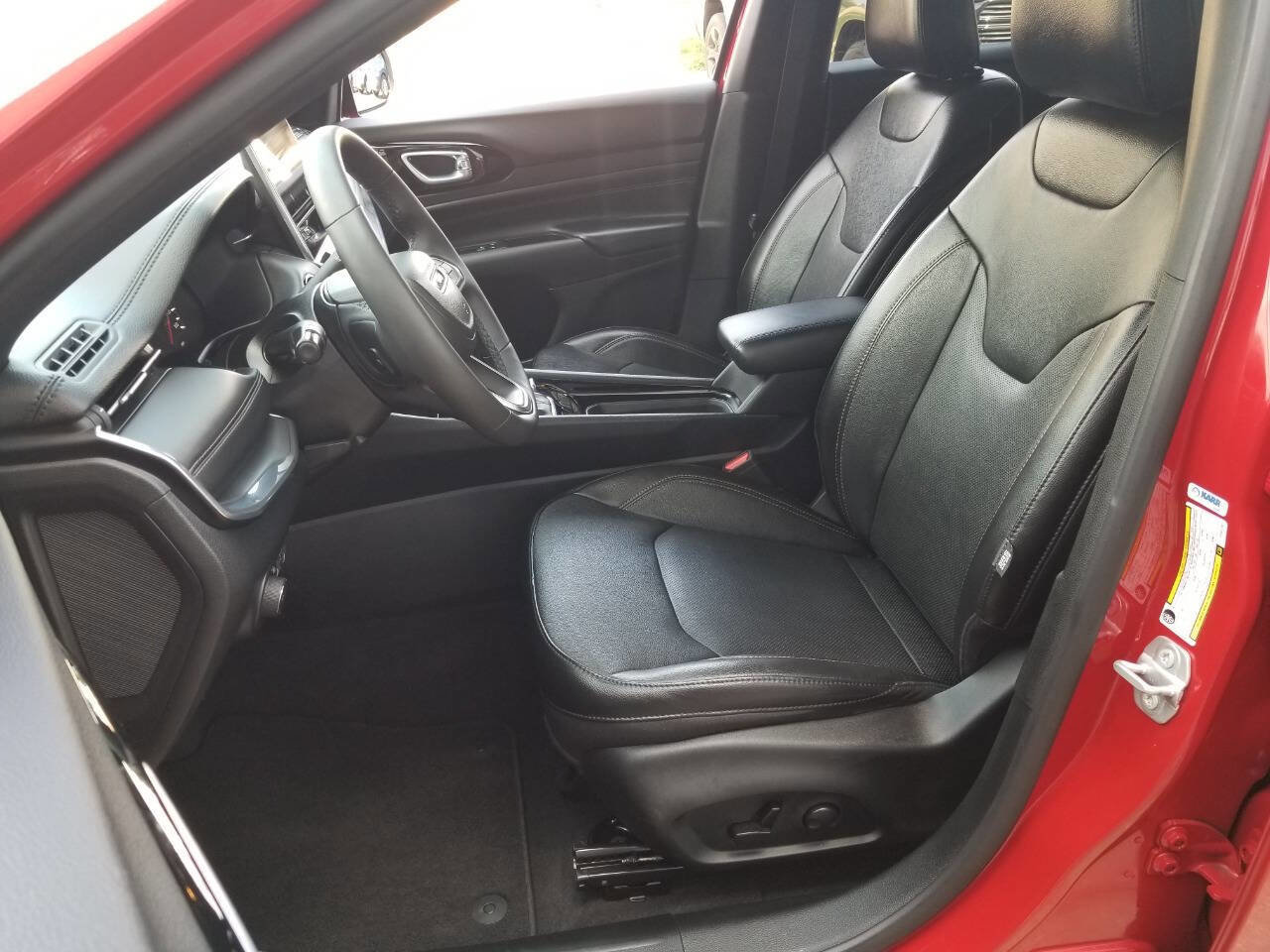 Certified 2023 Jeep Compass Limited image 9