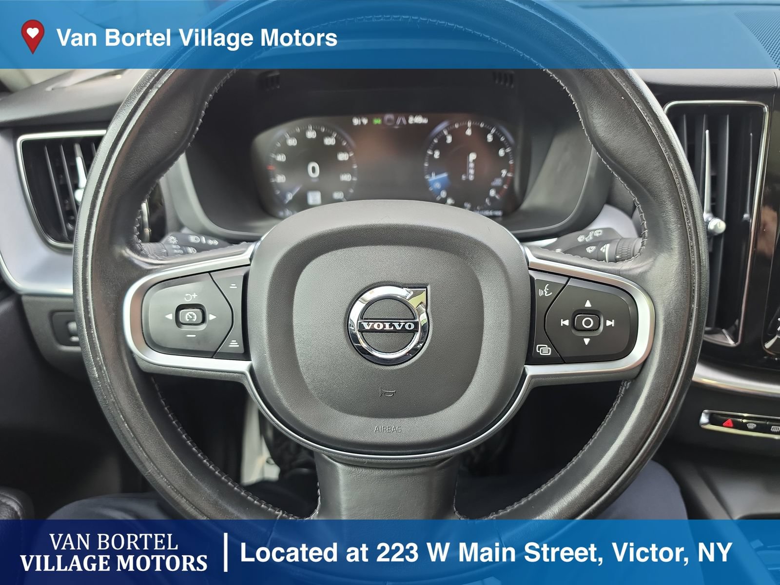 Used 2020 Volvo XC60 T5 Momentum w/ Protection Package Premier AWD/4WD image 15