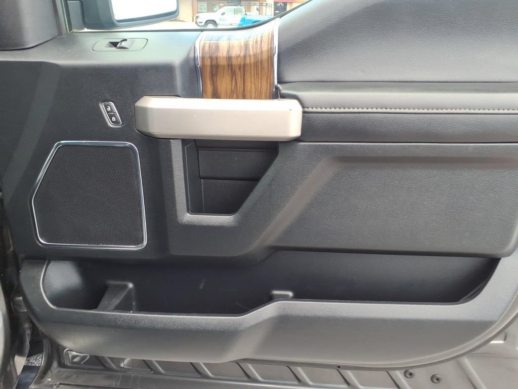 Used 2020 Ford F150 Lariat RWD image 14