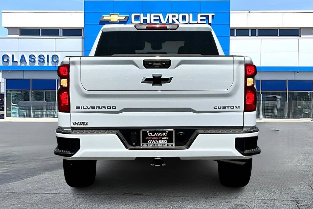 New 2026 Chevrolet Silverado 1500 Custom image 4