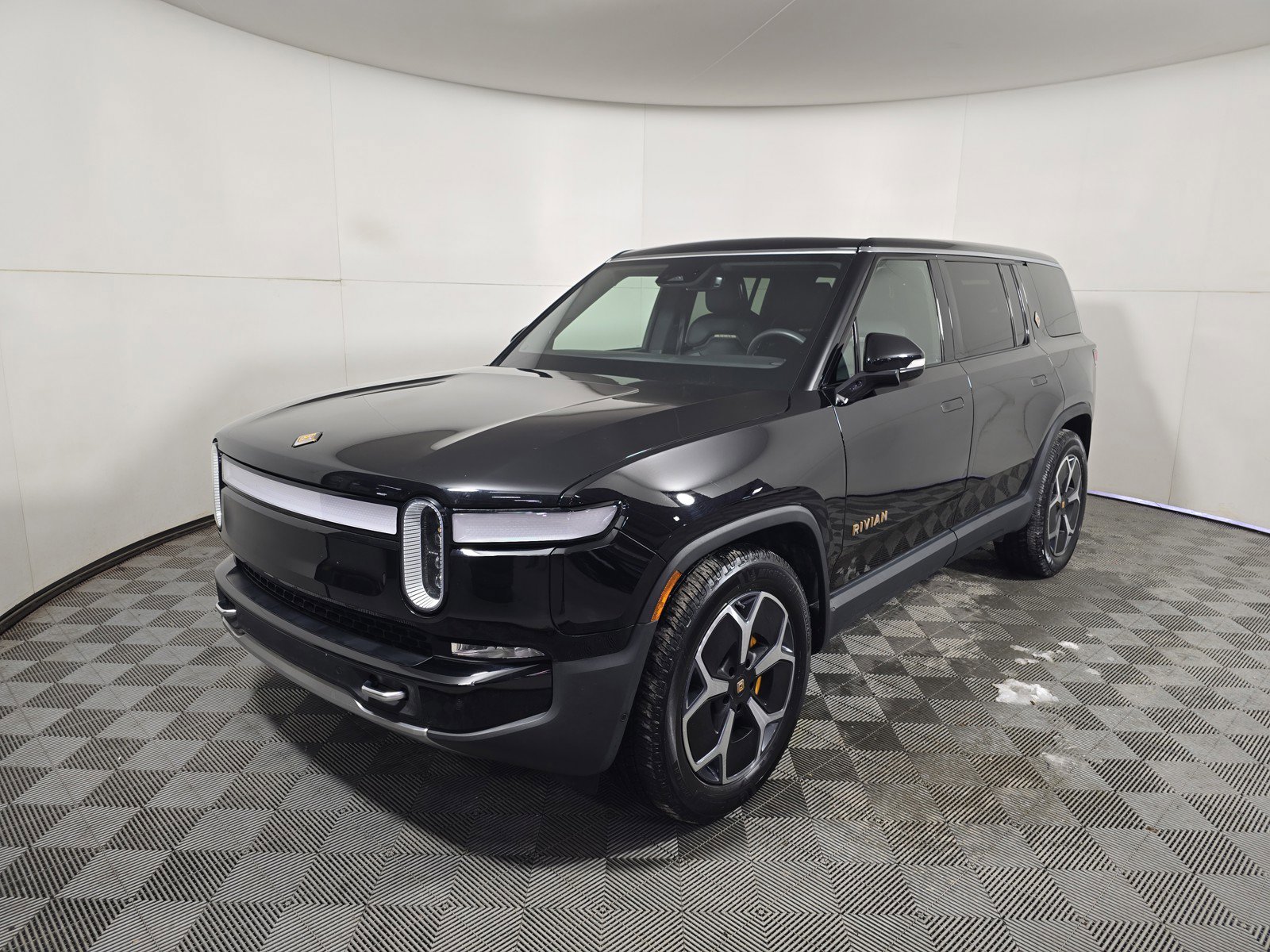 Used 2022 Rivian R1S Launch Edition image 1