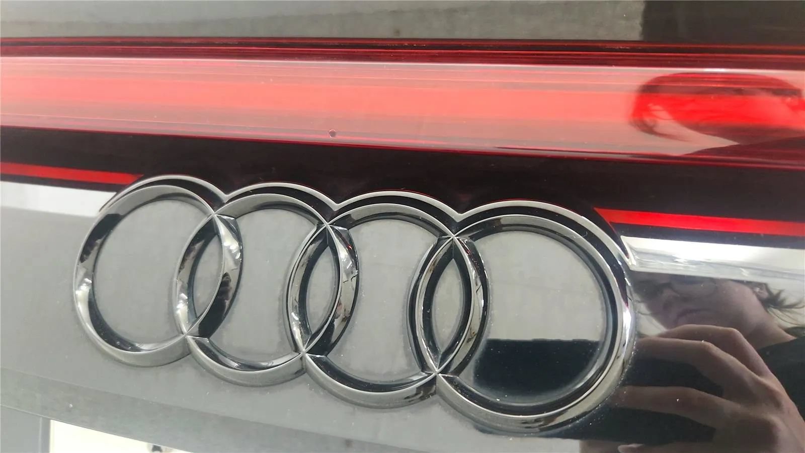 Used 2022 Audi Q8 Prestige AWD/4WD image 35
