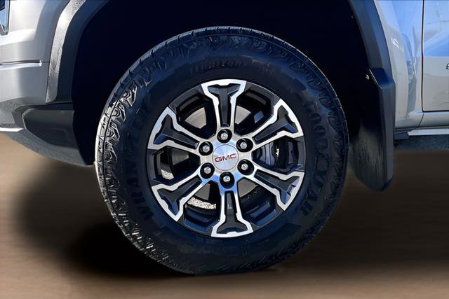 Used 2023 GMC Canyon AT4 image 10