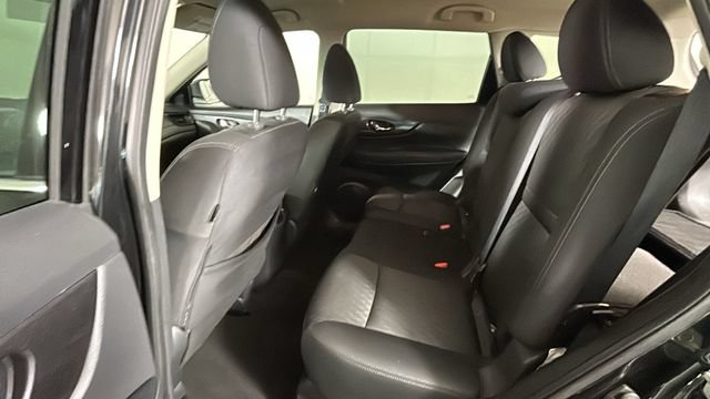 Used 2020 Nissan Rogue SV AWD/4WD image 26