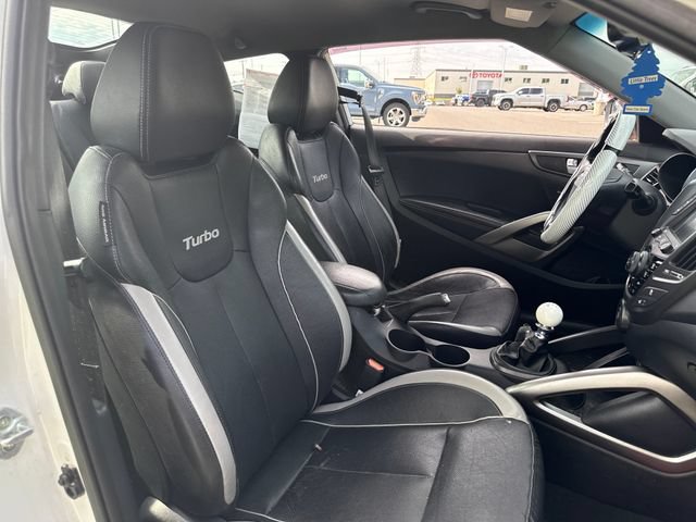 Used 2015 Hyundai Veloster Turbo FWD image 13