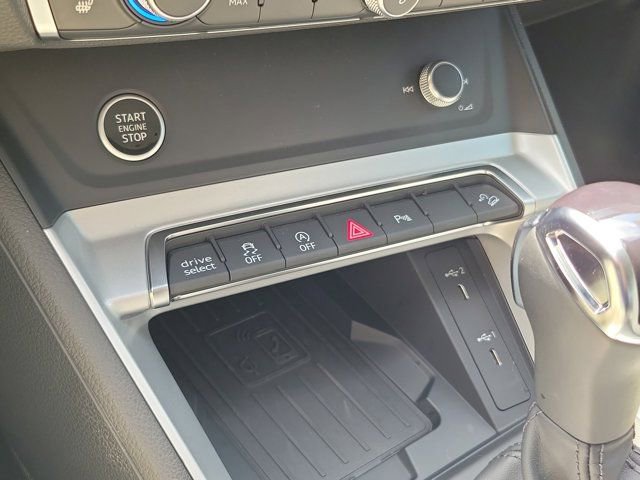 Certified 2025 Audi Q3 2.0T Premium Plus w/ Premium Plus Package image 26