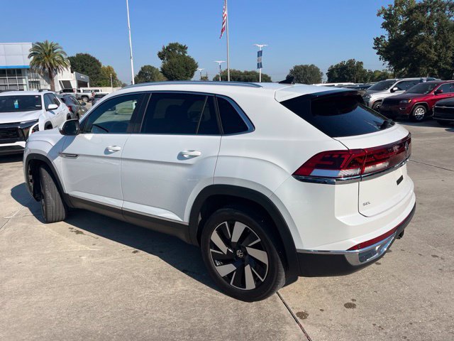 Used 2024 Volkswagen Atlas Cross Sport SEL AWD/4WD image 4