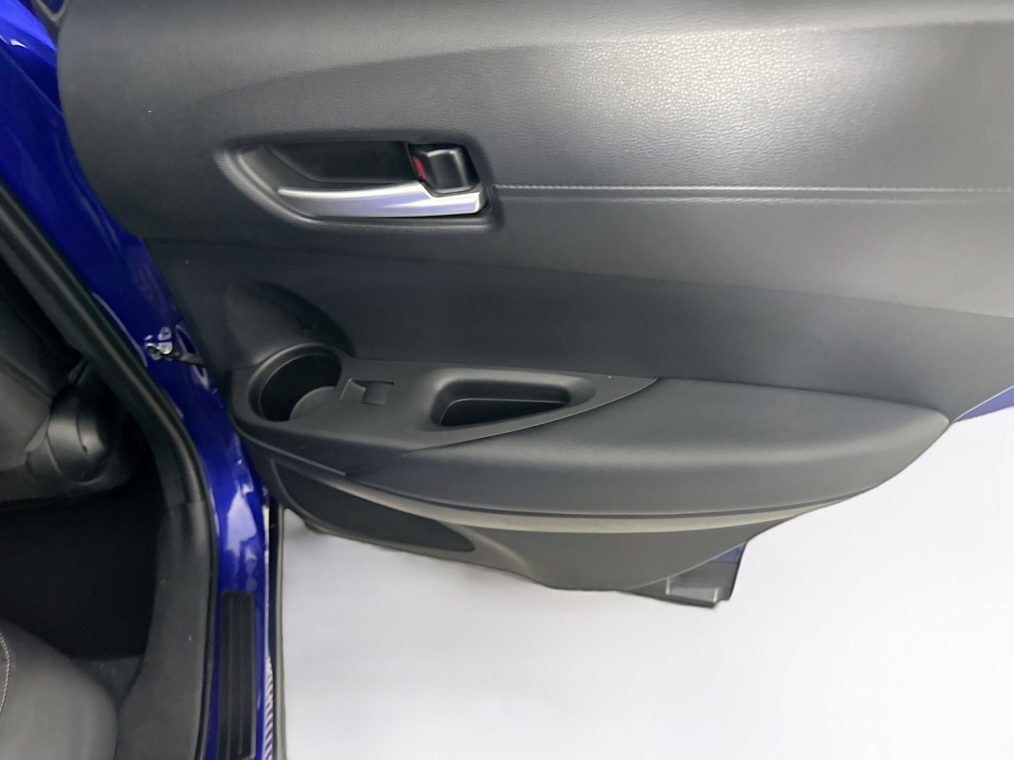 Used 2024 Toyota Corolla Cross XLE w/ Convenience Package image 31