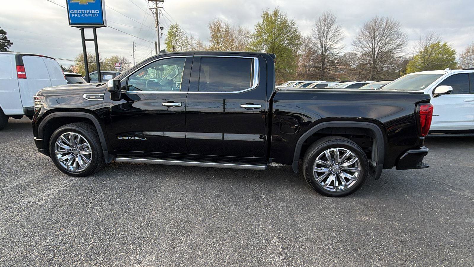 Used 2024 GMC Sierra 1500 Denali AWD/4WD image 8