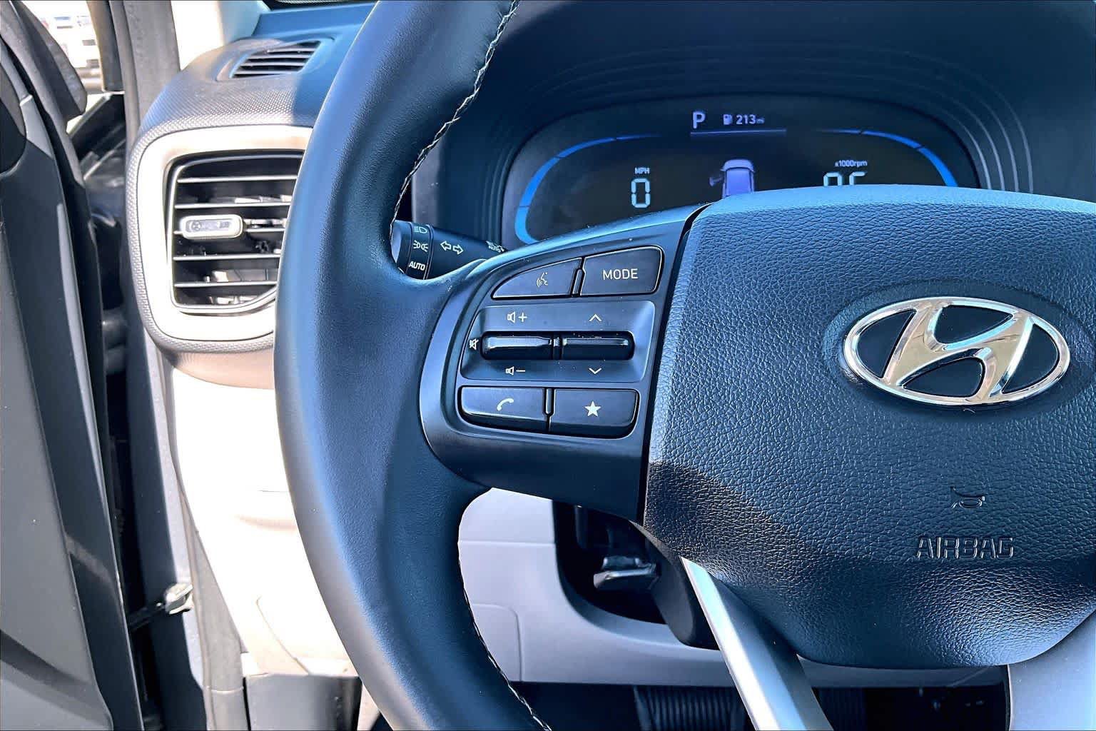 Certified 2023 Hyundai Venue SEL FWD image 24