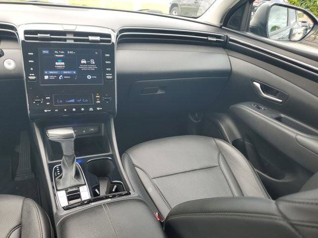 Certified 2023 Hyundai Tucson SEL w/ Convenience Package FWD image 17