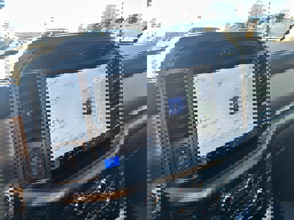 New 2025 Ford F150 Platinum w/ FX4 Off-Road Package image 21