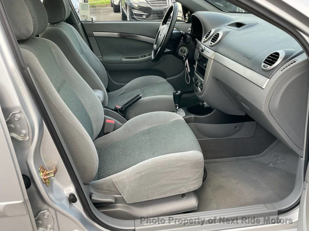 Used 2005 Suzuki Reno S image 5